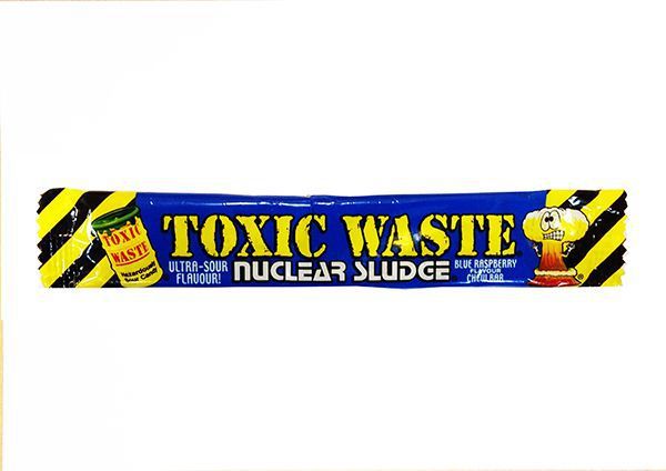 Жевательная конфета Toxic Waste со вкусом малины